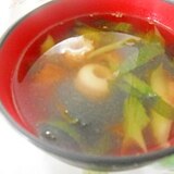 ちくわとチンゲン菜の中華風スープ